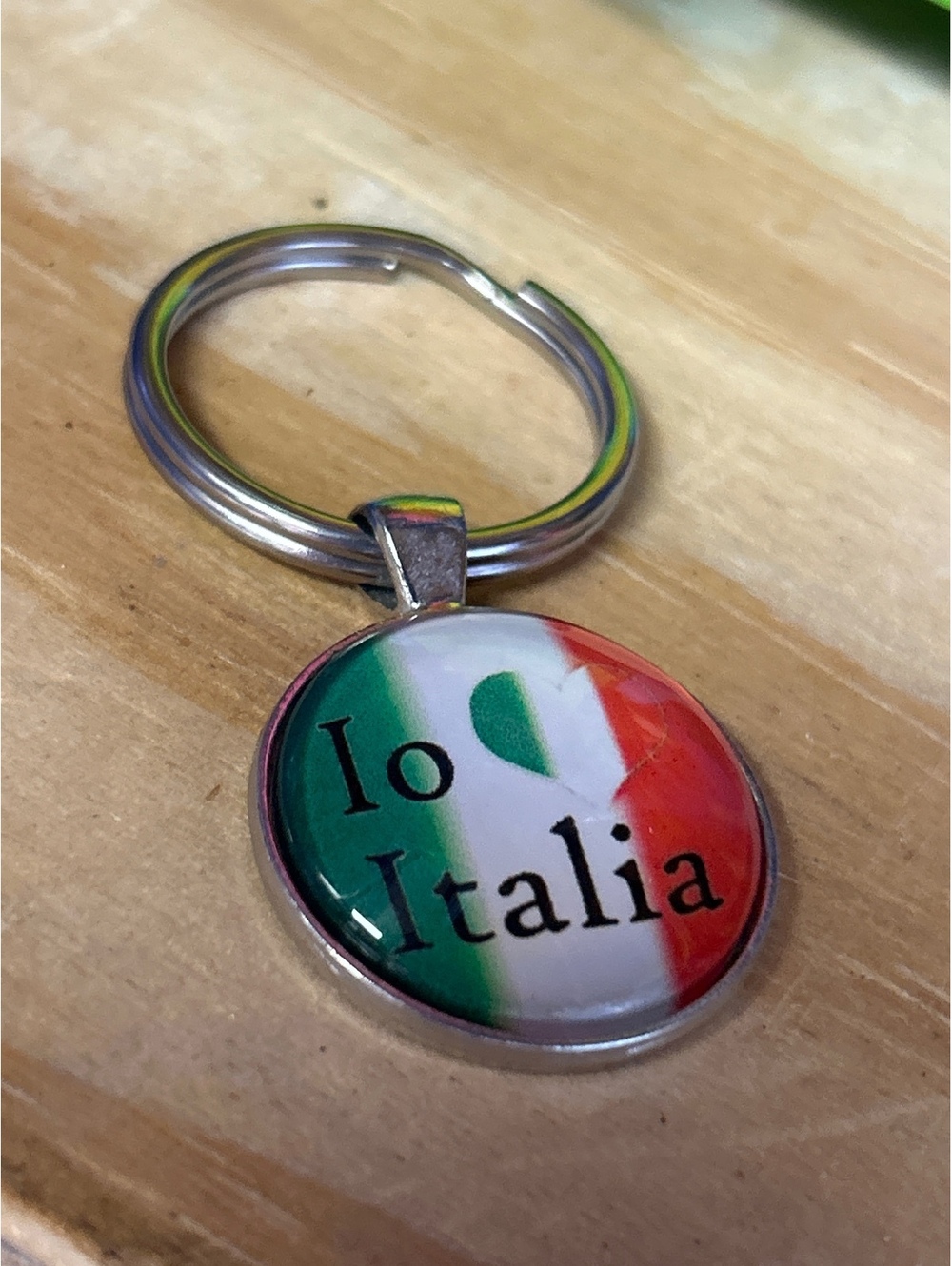 Italia Flag Round Metal Keychain